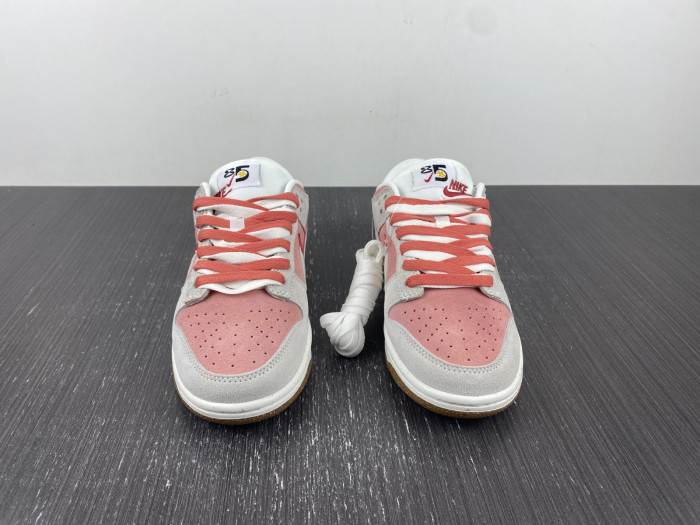 nike dunk low se do9457-110