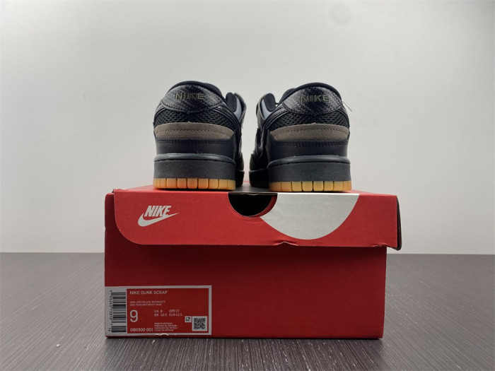 nike dunk low scrap