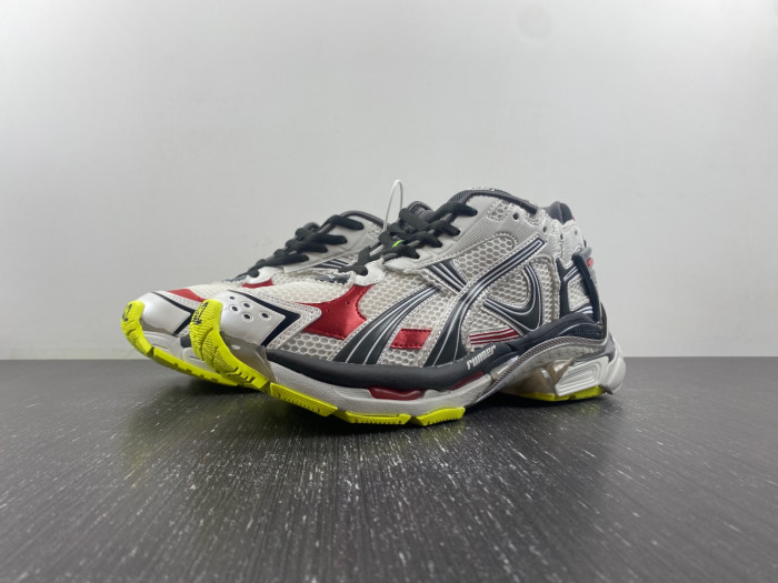 Ba*len*cia*ga runner sneaker
