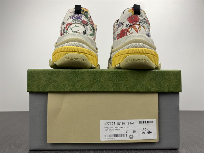 g*u*i vintage triple s 576965 dr1111111