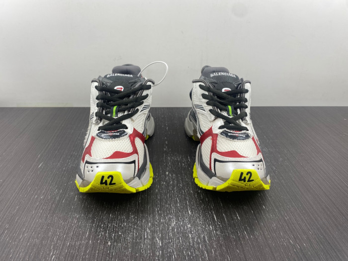 Ba*len*cia*ga runner sneaker