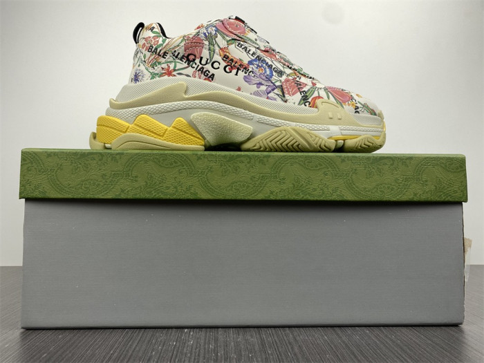 g*u*i vintage triple s 576965 dr1111111