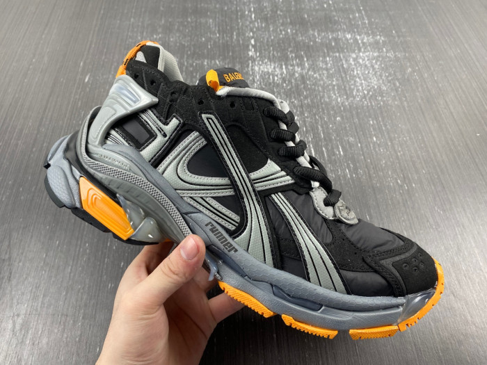 Ba*len*cia*ga runner sneaker