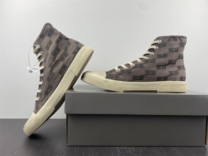 Ba*len*cia*ga sneaker