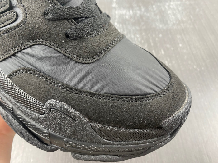 Ba*len*cia*ga triple s sneaker 80000130
