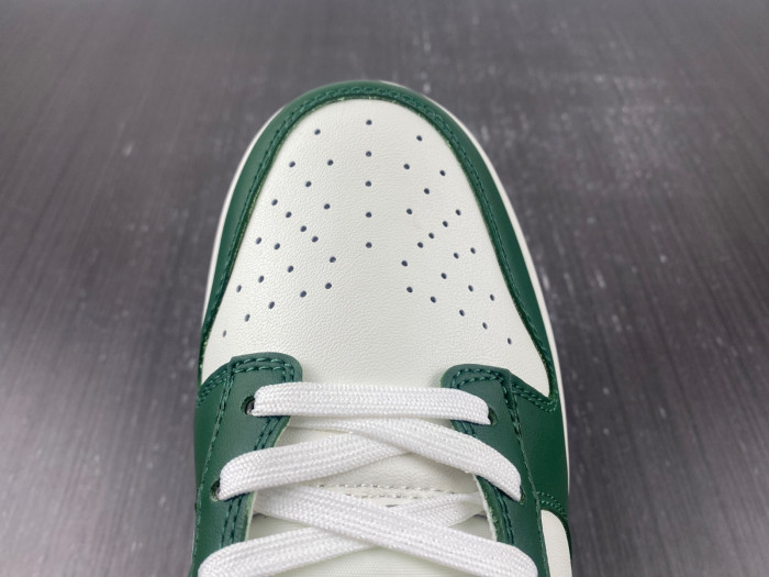 dunk low 20230217