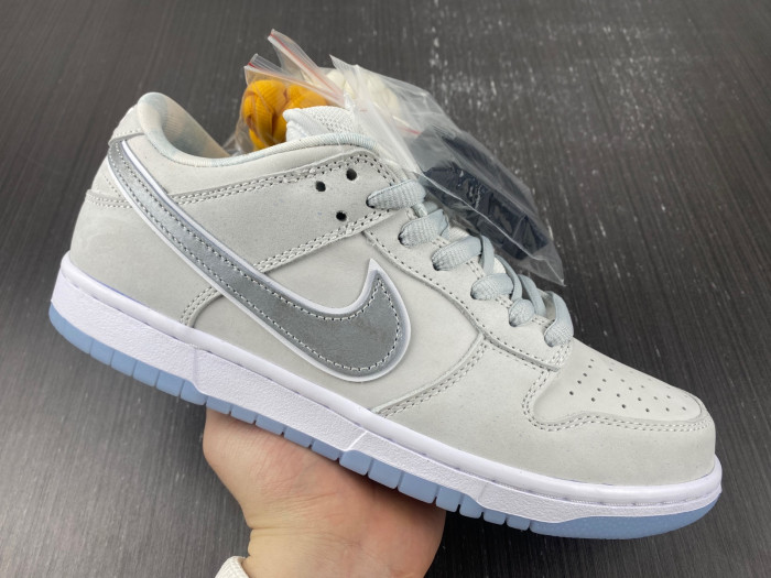 nike sb dunk low white lobster fd8776-100