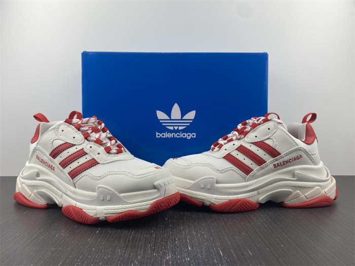 Ba*len*cia*ga triple s sneaker 8000019