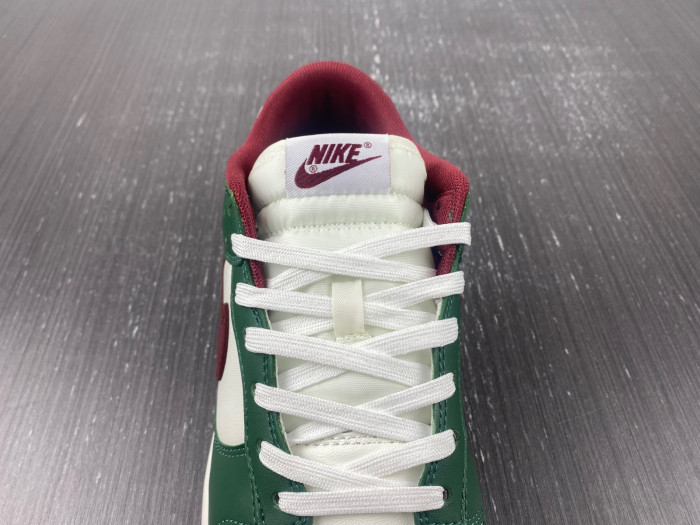 dunk low 20230217