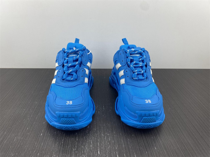 Ba*len*cia*ga triple s sneaker 8000025