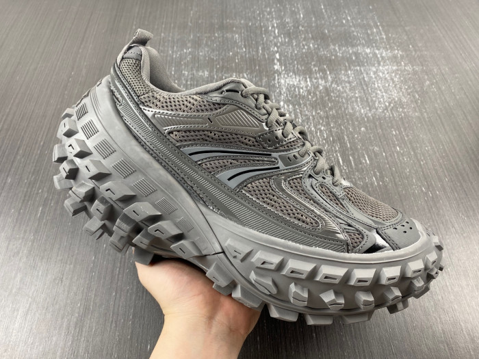 Ba*len*cia*ga defender sneaker
