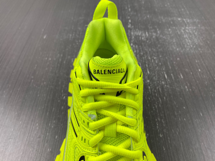 Ba*len*cia*ga defender sneaker