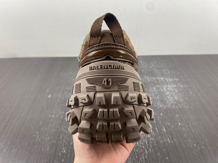 Ba*len*cia*ga defender sneaker