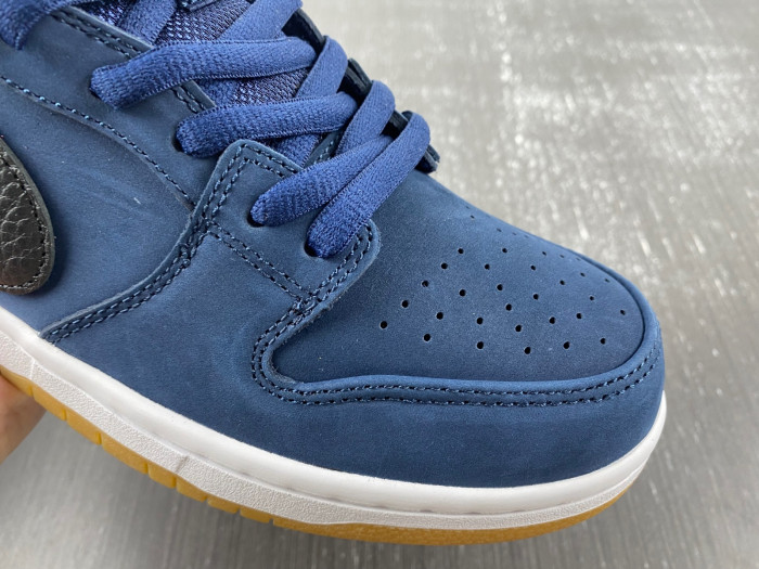 nike sb dunk low navy black gum cw7463-401