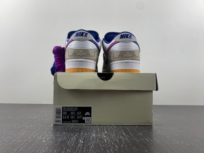 rayssa leal x nike sb dunk low fz5251-001