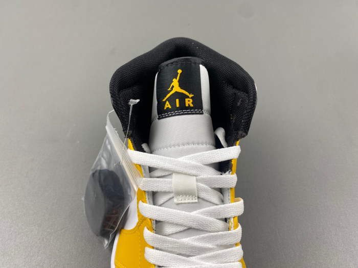 air jordan 1 mid “yellow ochre” dq8426-701