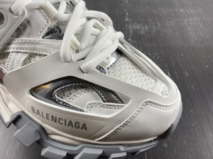 Ba*len*cia*ga track 8000066