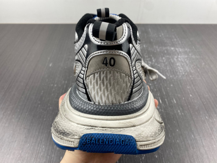 Ba*len*cia*ga 3xl sneaker 8000080