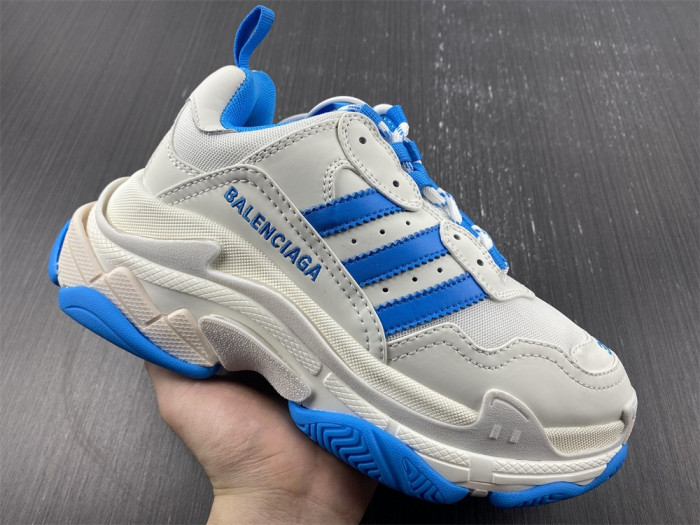 Ba*len*cia*ga triple s sneaker 8000020