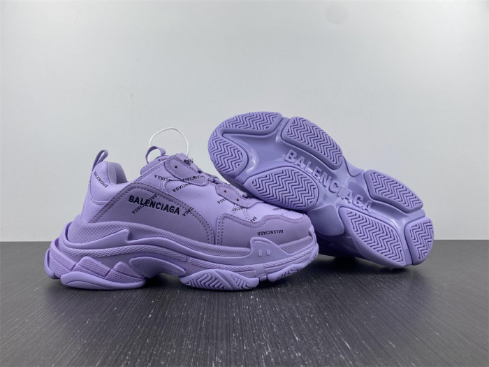 Ba*len*cia*ga triple s sneaker 8000028