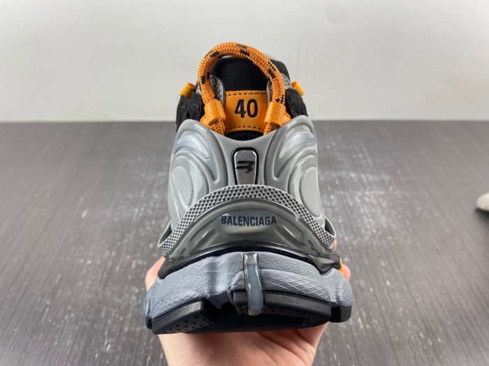Ba*len*cia*ga runner sneaker
