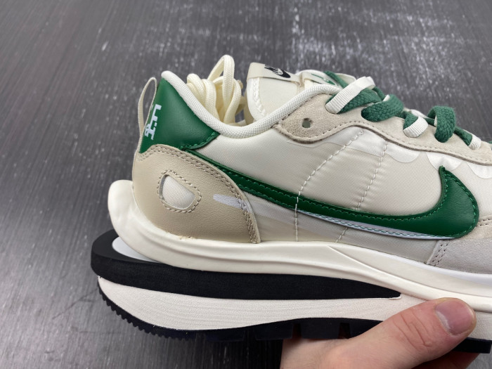 nike sacai x vaporwaffle ns11251