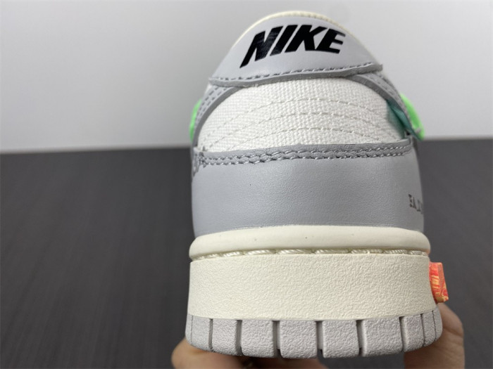 dunk low “26 of 50” dm1602-116