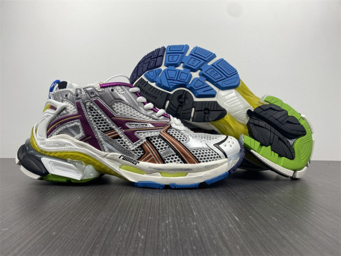 Ba*len*cia*ga runner sneaker