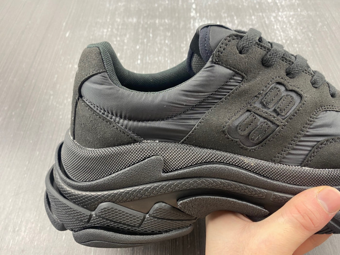 Ba*len*cia*ga triple s sneaker 80000130