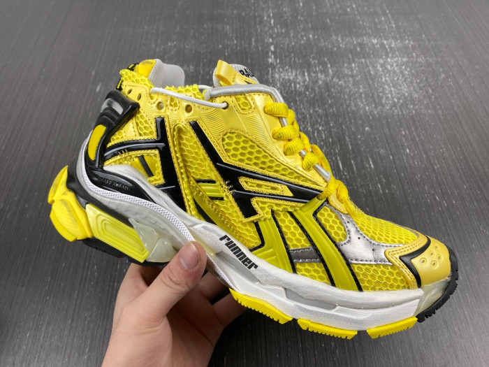 Ba*len*cia*ga runner sneaker