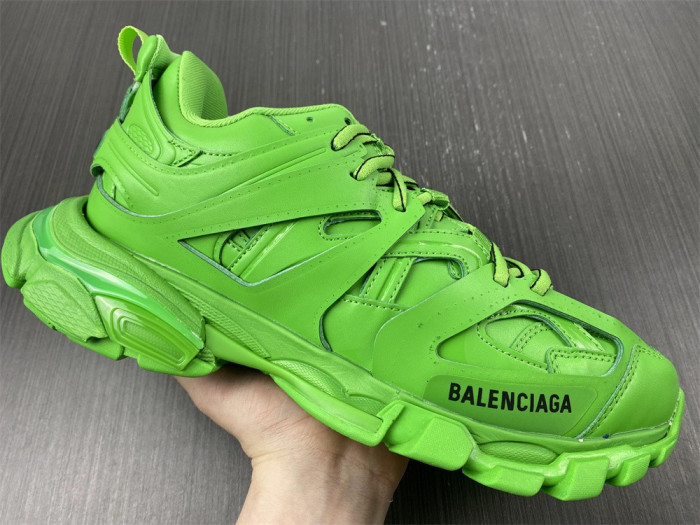 Ba*len*cia*ga track 8000003
