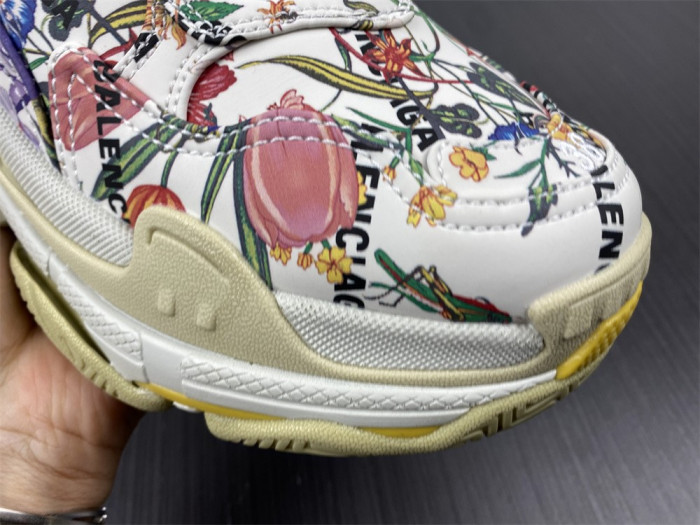 g*u*i vintage triple s 576965 dr1111111