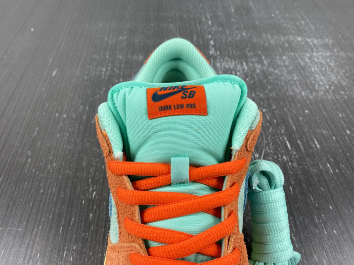 nike sb dunk low “noise aqua” dv5429-800