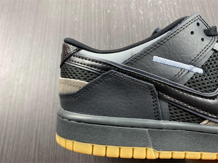 nike dunk low scrap