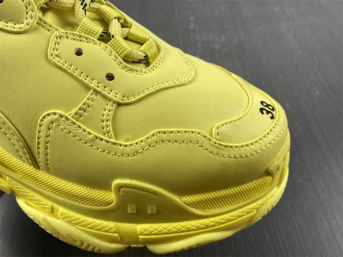 Ba*len*cia*ga triple s sneaker 8000013