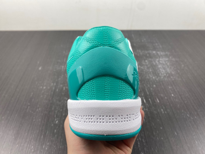 nike kobe 8 protro “radiant emerald” fq3549-101