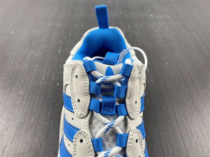Ba*len*cia*ga triple s sneaker 8000020