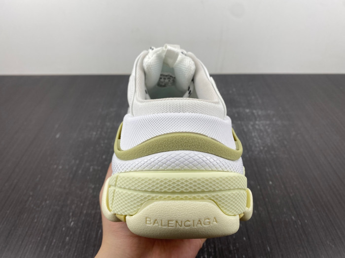 Ba*len*cia*ga triple s sneaker 80000101