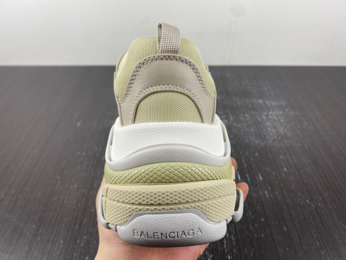 Ba*len*cia*ga triple s sneaker 80000118