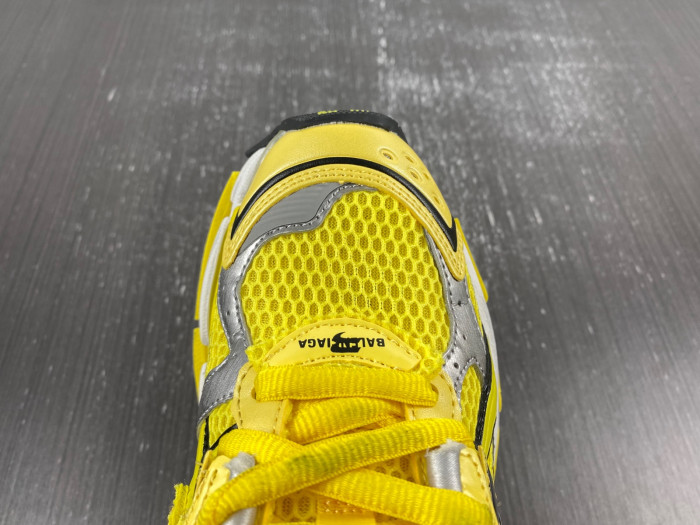 Ba*len*cia*ga runner sneaker