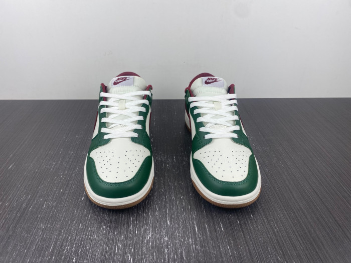 dunk low 20230217