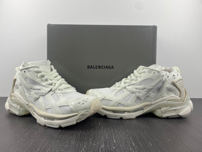 Ba*len*cia*ga runner 8000026