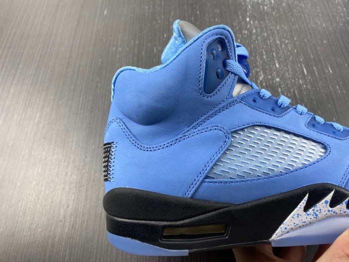 air jordan 5 “unc” university blue/black-white dv1310-401