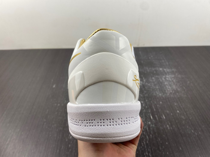nike kobe 8 protro “white/metallic gold” nk0409