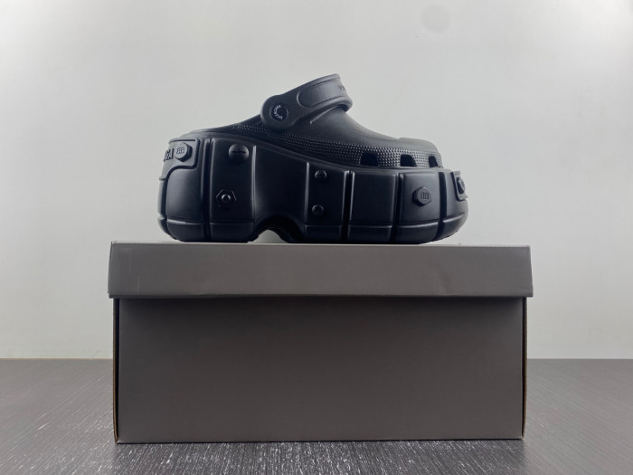 balenciag* sandal bs28