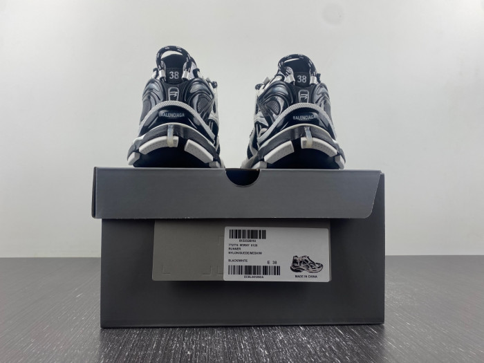 Ba*len*cia*ga runner sneaker