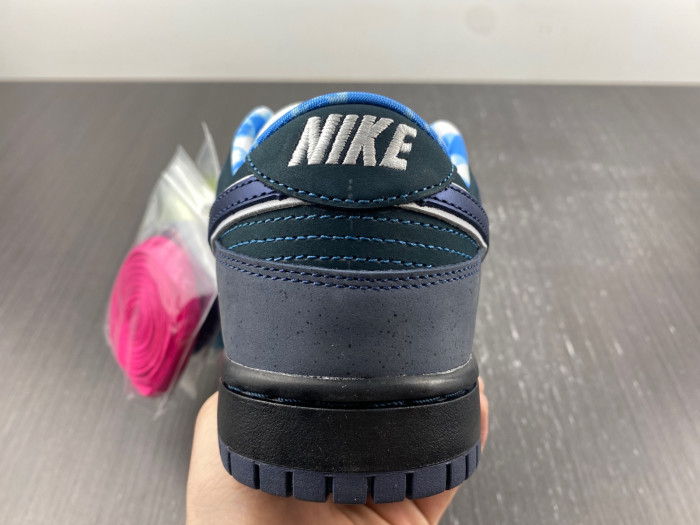 nike sb dunk low “blue lobster” 313170-342