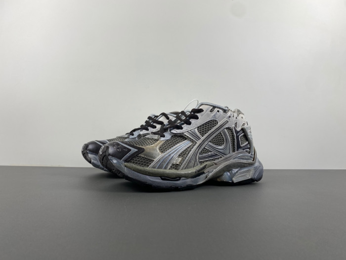 Ba*len*cia*ga runner sneaker