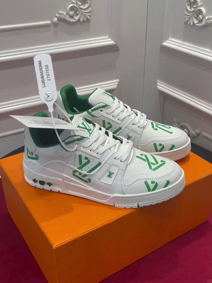 lv snekaers l000068