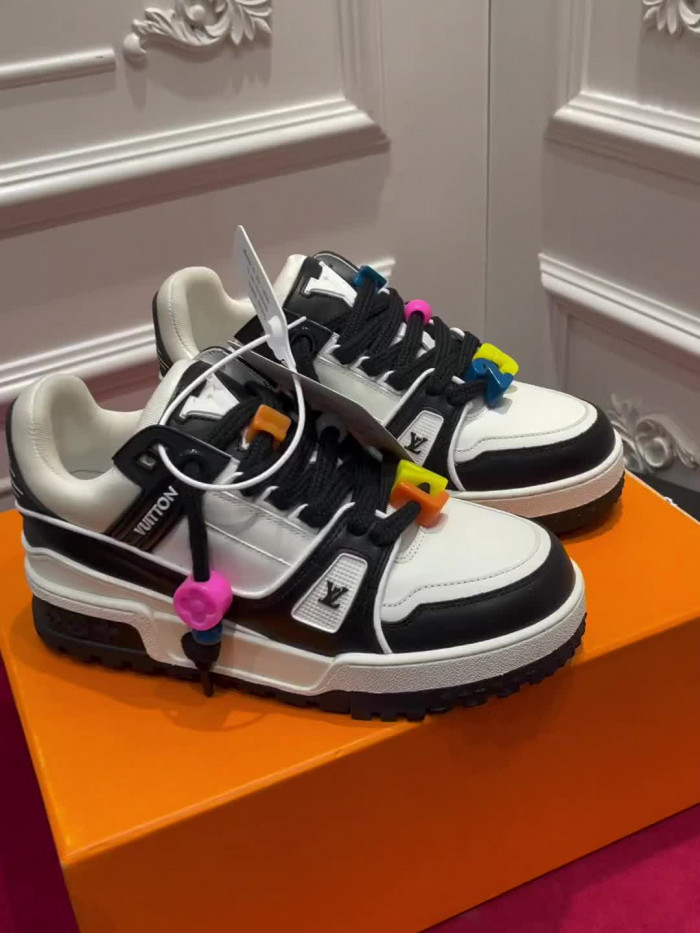 lv snekaers l000061